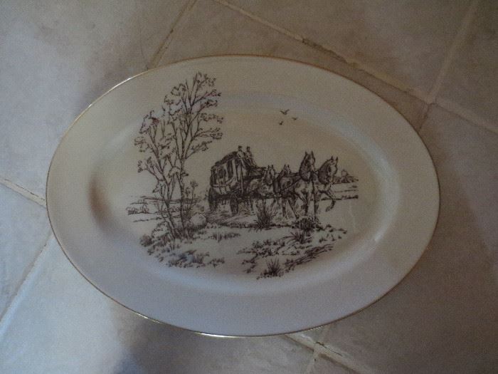 Oval platter with same pattern as the round one