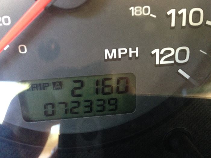 Odometer showing 72,339 original miles on Subaru Outback