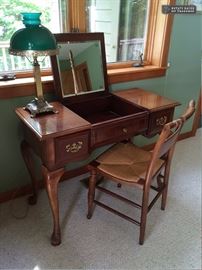 Mid century vanity/desk with chair. Pristine