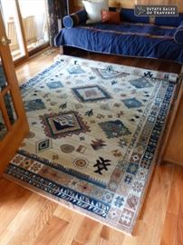 Wool accent rug