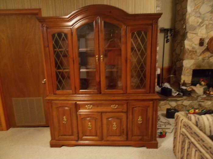 BROYHILL China Cabinet - 2 Glass/Wood doors on top that open & 2 that do not open; 2 large/small doors on bottom; one drawer - NICE China Cabinet! - 79" Tall; 64" Wide; 18" Deep