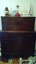 **ANTIQUE*** CARVED 20S /30S DRESSER