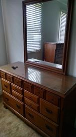 MAPLE  BEDROOM SET