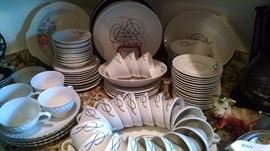 MID-CENTURY MODERN  * ABSTRACT** DISH SET..BLACK/ WHITE...VERY COOL !!