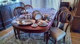 **BEAUTIFUL** MAHOGANY DINING ROOM SET --BETTER HOMES GARDENS...STRONG / WELL - MADE SET !!
