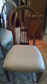 CLOSE-UP.... MAHOGANY DINING CHAIR