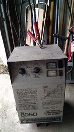 BATTERY CHARGER 8050