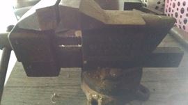 CRAFTSMAN BENCH VISE