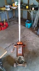 HEAVY DUTY FLOOR JACK
