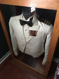 WWII US NAVY COMMANDER MESS DRESS JACKET W/SHIRT