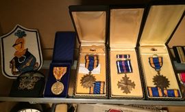 WWII 1947 NAMED:  LT. JAMES LAMIRE US NAVY PILOT. VETERANS PERSONAL COLLECTION INCLUDES MEDALS, PAPERS, 3 UNIFORMS & 3 TRUNKS