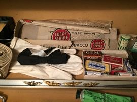 WWII 1947 NAMED:  LT. JAMES LAMIRE US NAVY PILOT. VETERANS PERSONAL COLLECTION INCLUDES MEDALS, PAPERS, 3 UNIFORMS & 3 TRUNKS