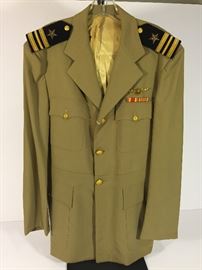 WWII U. S. NAVY LT COMMANDER PILOT KAKI JACKET