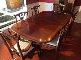 FABULOUS CHIPPENDALE DINING TABLE W/2 LEAVES & 8 CHAIRS W/CLAW & BALL FEET
