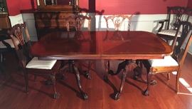 FABULOUS CHIPPENDALE DINING TABLE W/2 LEAVES & 8 CHAIRS W/CLAW & BALL FEET