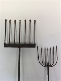 VINTAGE FISHING SPEARS