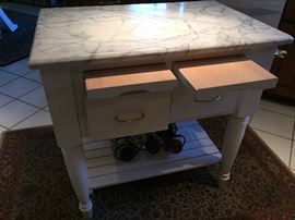 WILLIAM SONOMA ISLAND WITH A MARBLE TOP
