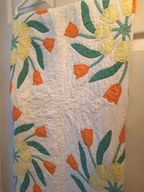 ANTIQUE APPLIQUE QUILT 