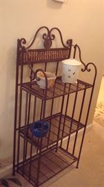 Wicker & Metal Fold Up Shelf