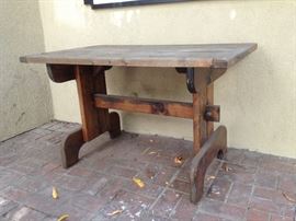 antique farm table, shabby chic