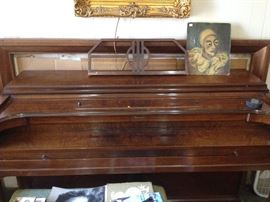 •	1940s Upright Musette Piano