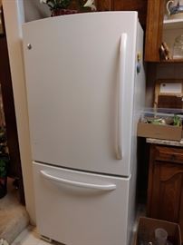 GE refrigerator