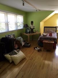 twin bed w/headboard / full size bed with white wicker headboard