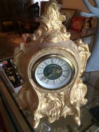STUNNING PORCELAIN WIND-UP CLOCK CENTERPIECE (WORKS)!