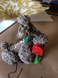 VINTAGE FUNKIE POODLE W/MAILBOX