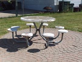 Carousel Picnic Table