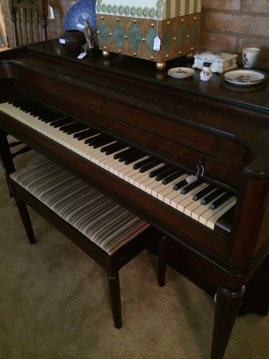 Acrosonic piano