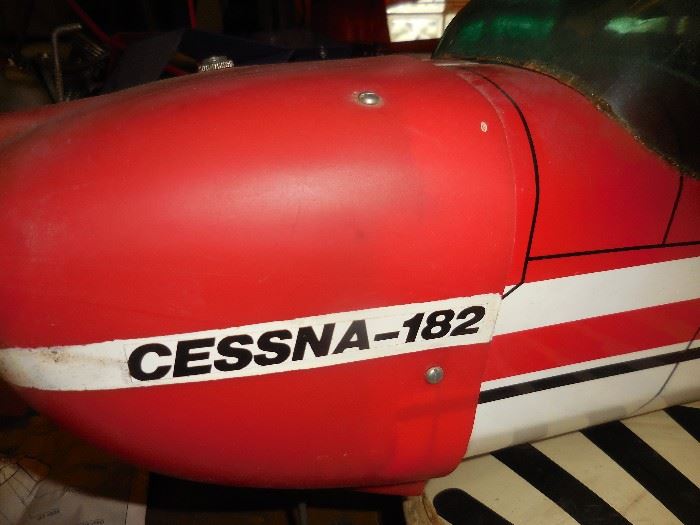 Cessna -182