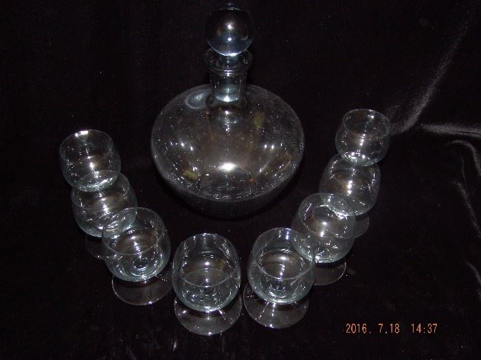 Decanter with 8 glasses 25.00