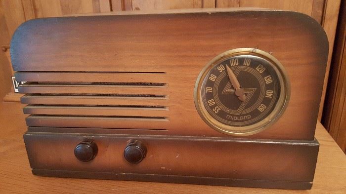 Vintage Midland Radio 
