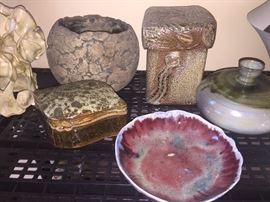 POTTERY BY HANNELORE FASCISZEWSKI