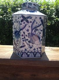 Blue and white ginger jar with cover. Measures: 7 ' H x 5" W.