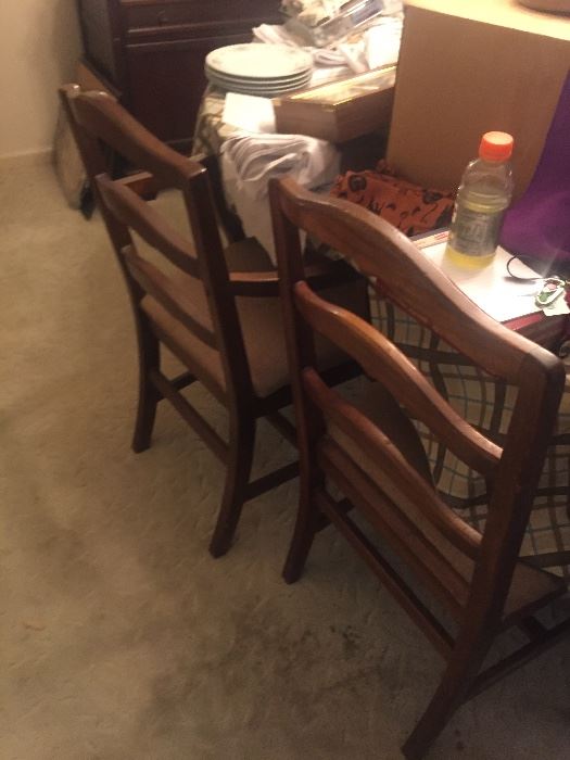 Drexel dining table with 8 chairs