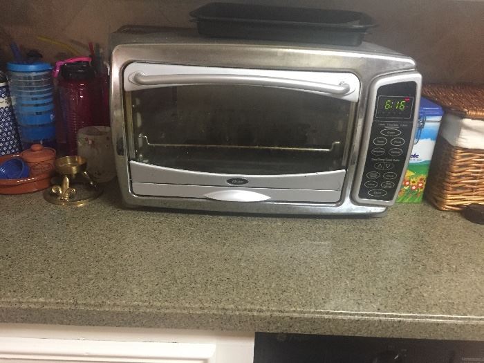 Toaster oven. In great condition!