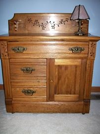 Antique Victorian Eastlake wash stand w/backsplash