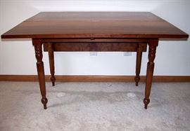                               Drop leaf w/ leaves up