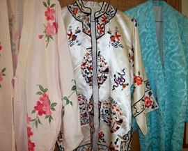                                               Kimonos