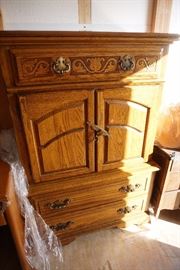 Chest of drawers