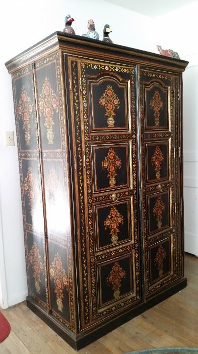 Gorgeous CUSTOM MADE CABINET (7ft x 5ft)