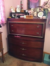 Great vintage bedroom set
