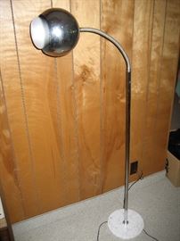Goose neck floor lamp