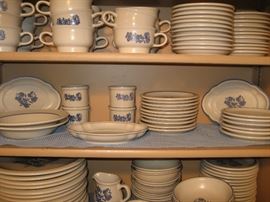 Pfaltzgraff Yorktowne dishes