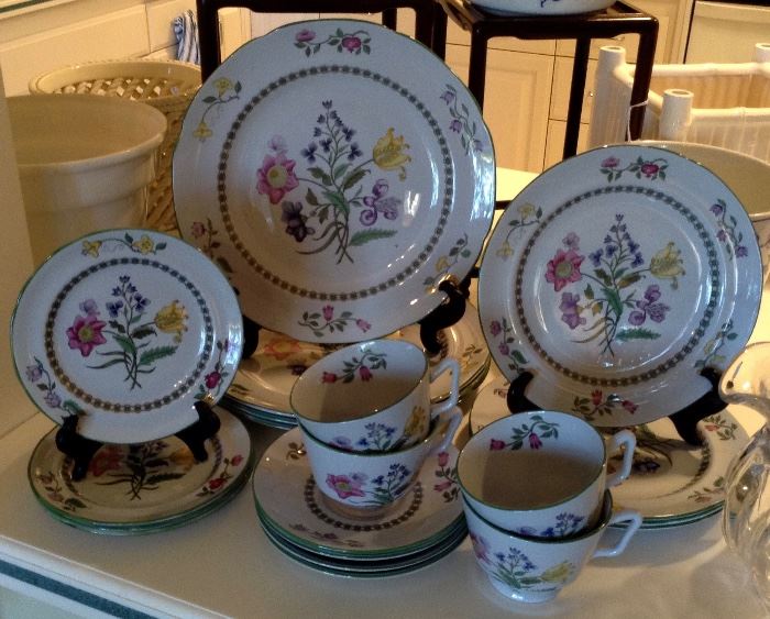 "Summer Palace" (1972-1993) by Spode, 5-pc. service for four