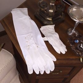 WHITE PARTY GLOVES