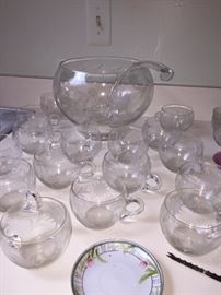 VINTAGE CUT GLASS PUNCH BOWL WITH CUPS