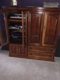 SOLID WOOD ENTERTAINMENT CENTER